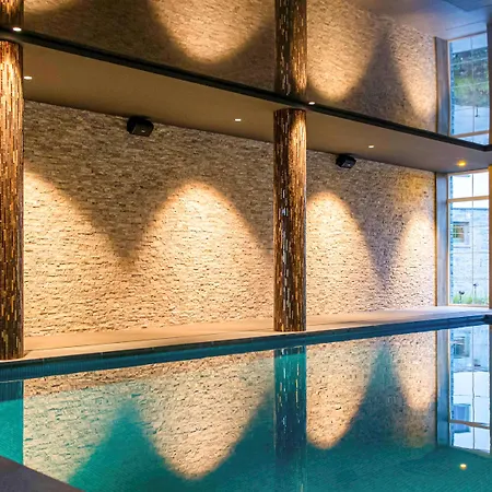 Отель Mercure Ан-сюр-Лес