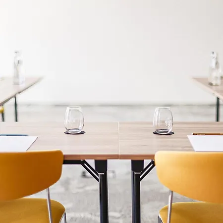 Mercure Ан-сюр-Лес