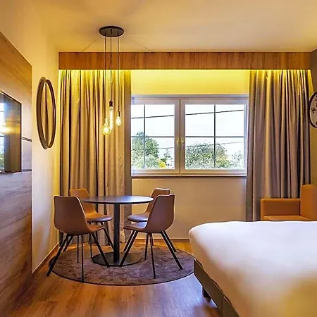 酒店 Mercure 莱斯河畔的汉恩